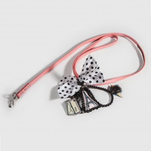 Paris Jet aime Leash